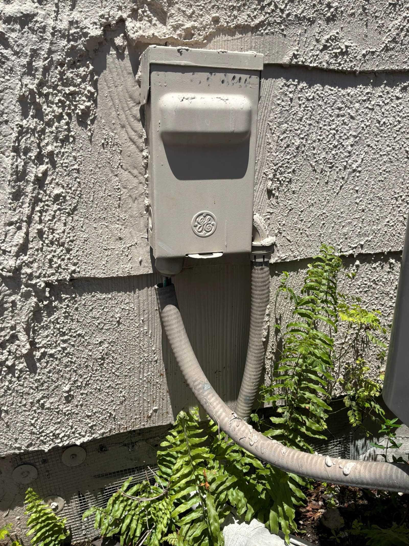 Conduit documented on an Outlet/GFCI-Repair/Replace job in West Palm Beach, FL - West Palm Beach outlet repair